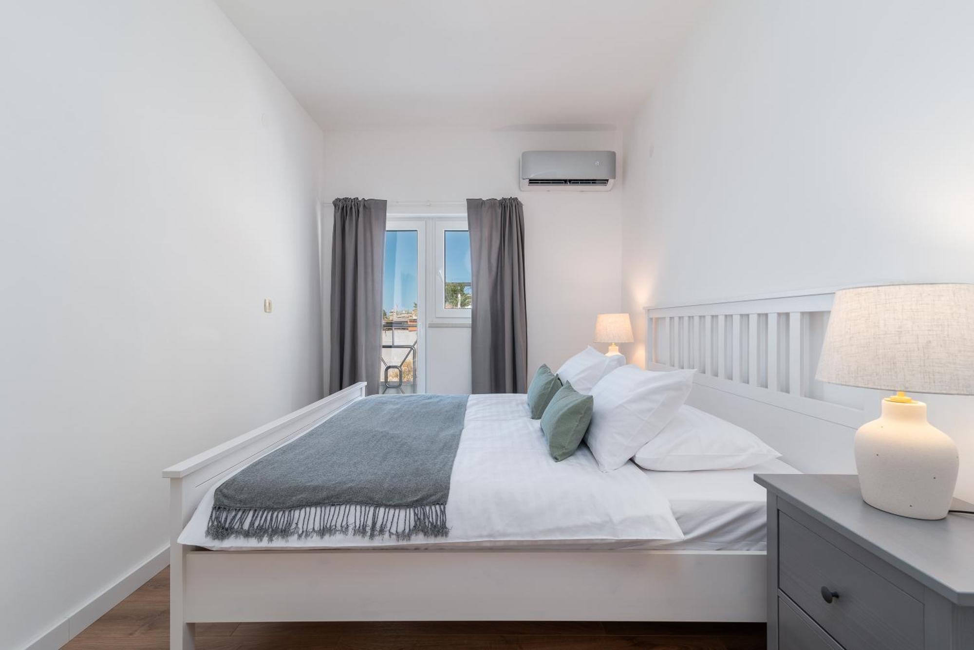 Sea View Apartment Karmen 耶塞尼采 外观 照片