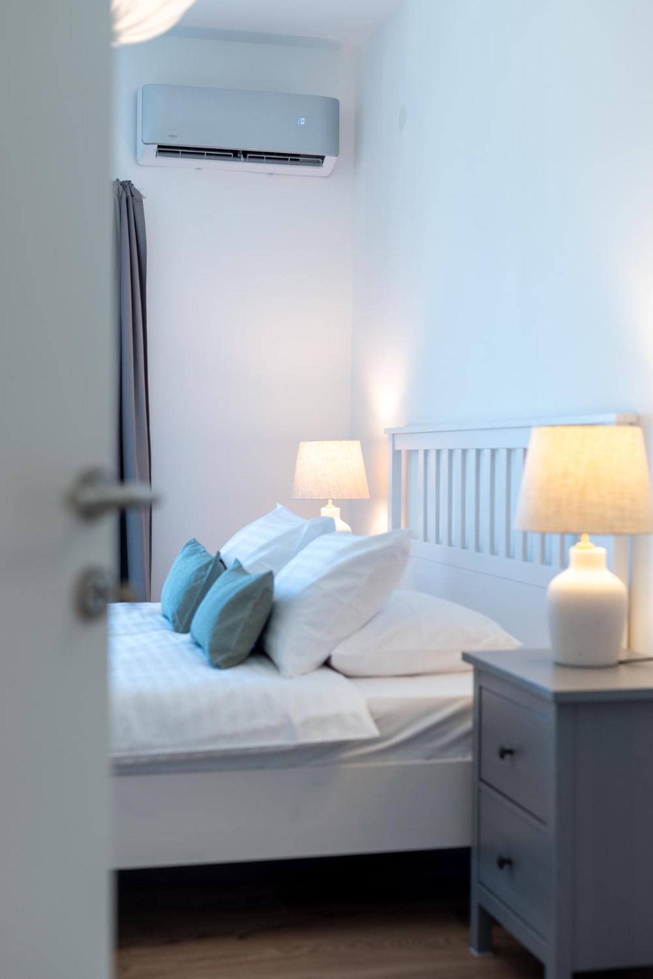 Sea View Apartment Karmen 耶塞尼采 外观 照片